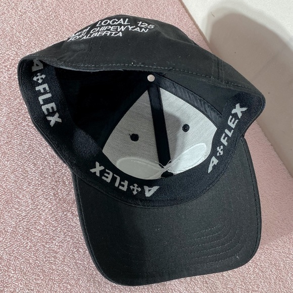 5/$25 Black Hat With Infinity Symbol Fort Chipewyan L/XL - Picture 4 of 8